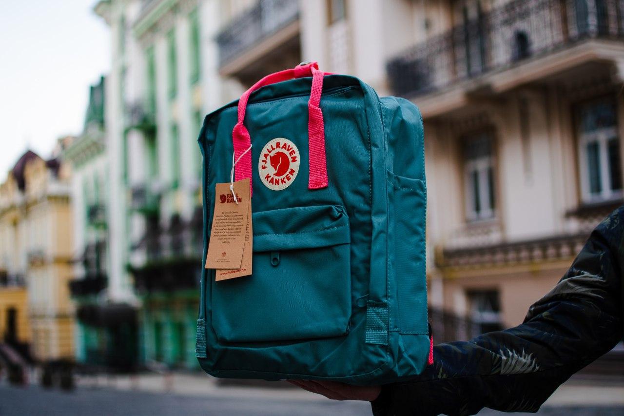 Рюкзак Fjallraven Kanken Classic (Фьялравен Канкен Класик) Frost Green-Peach Pink / Голубой
Рюкзак Fjallraven Kanken Classic (Фьялравен Канкен Класик) Frost Green-Peach Pink / Голубой