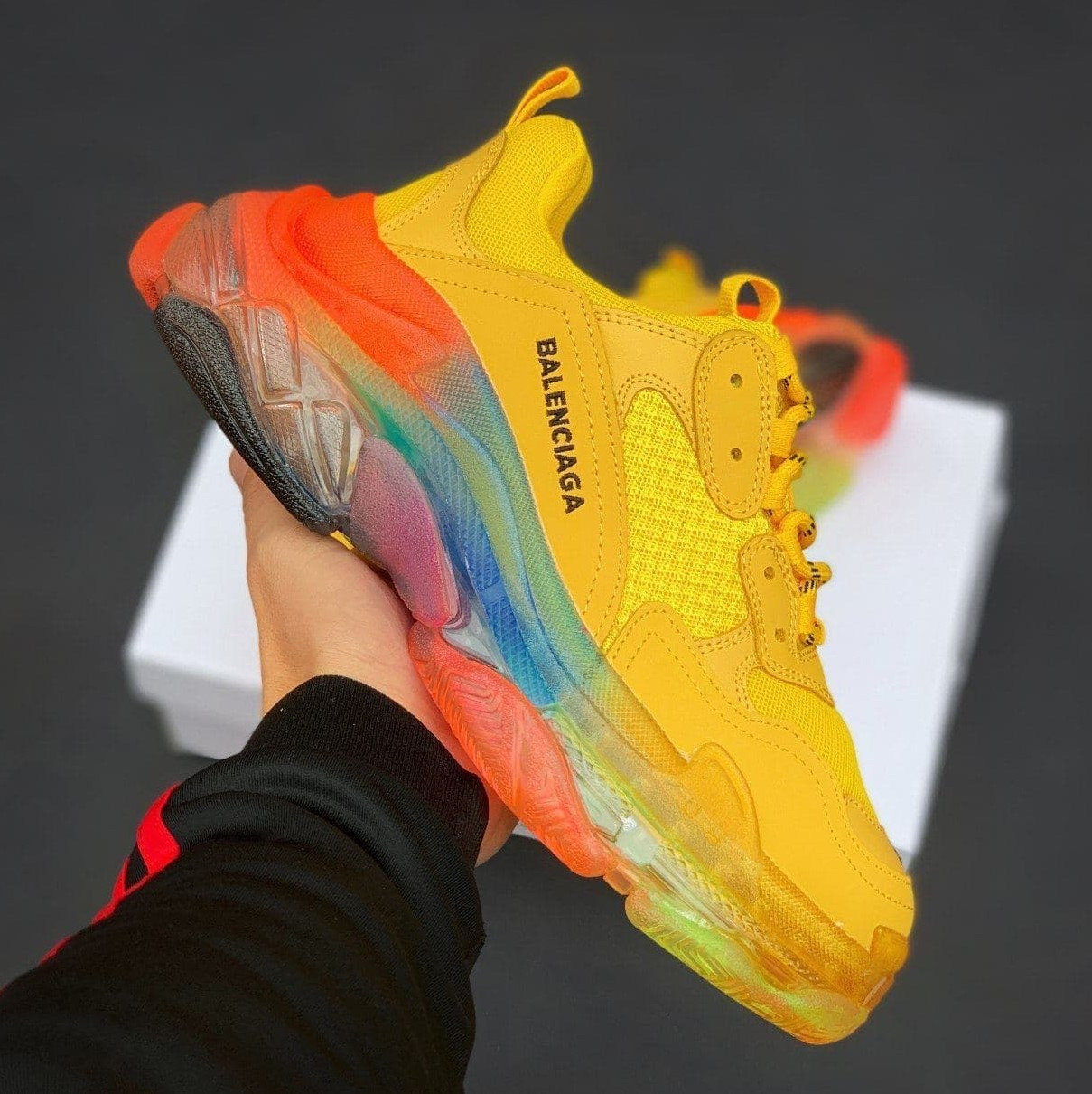 Balenciaga Triple S Yellow Red Blue | кроссовки женские; красные/желтые; весенние/осенние/летние 39, Желтый
Balenciaga Triple S Yellow Red Blue | кроссовки женские; красные/желтые; весенние/осенние/летние 39, Желтый