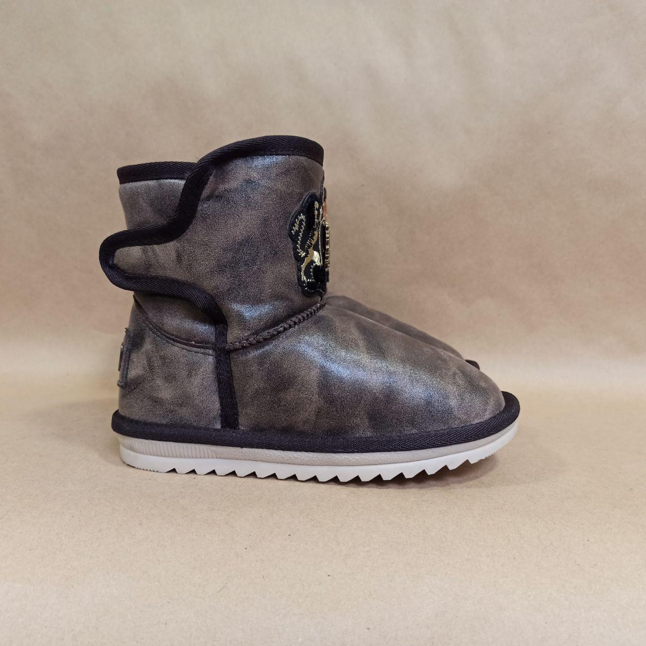 UGG угги детские кожаные коричневые серые ботинки сапожки уггі дитячі для мальчика для девочки эко кожа 30 – 18 см
UGG угги детские кожаные коричневые серые ботинки сапожки уггі дитячі для мальчика для девочки эко кожа 30 – 18 см