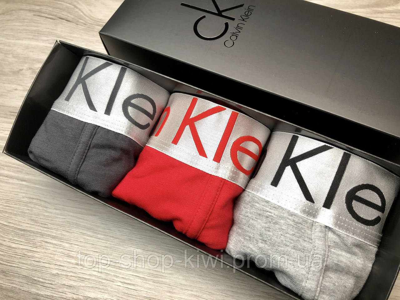 Набор мужских трусов Calvin Klein M 3шт Набор мужских боксеров в коробке Кельвин Клейн боксеры Кельвин Кляйн
Набор мужских трусов Calvin Klein M 3шт Набор мужских боксеров в коробке Кельвин Клейн боксеры Кельвин Кляйн