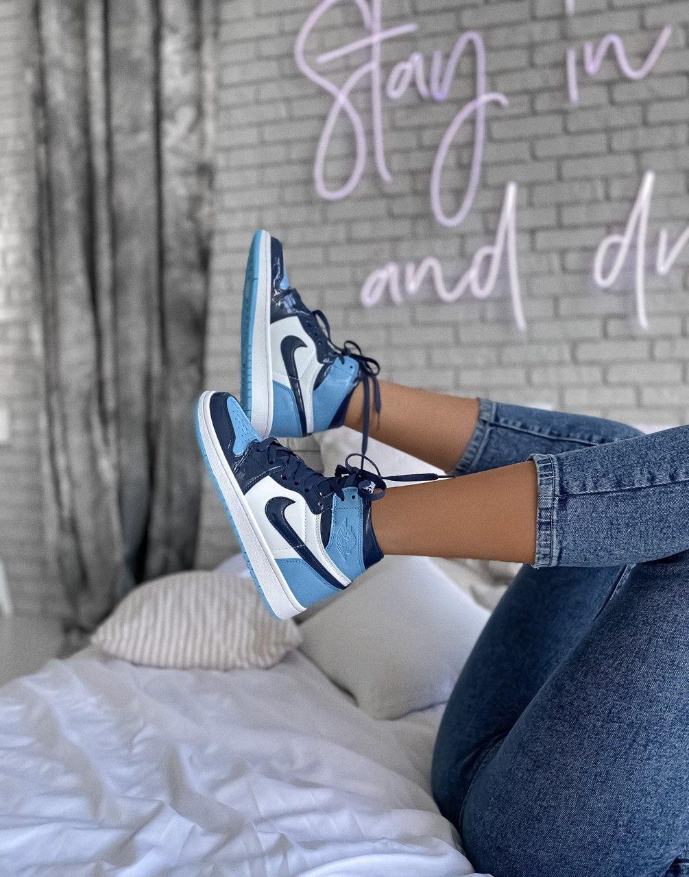Женские кроссовки Nike Air Jordan 1 RETRO High Patent Blue / Найк Аир Джордан 1 Ретро Голубые 38, Голубой
Женские кроссовки Nike Air Jordan 1 RETRO High Patent Blue / Найк Аир Джордан 1 Ретро Голубые 38, Голубой