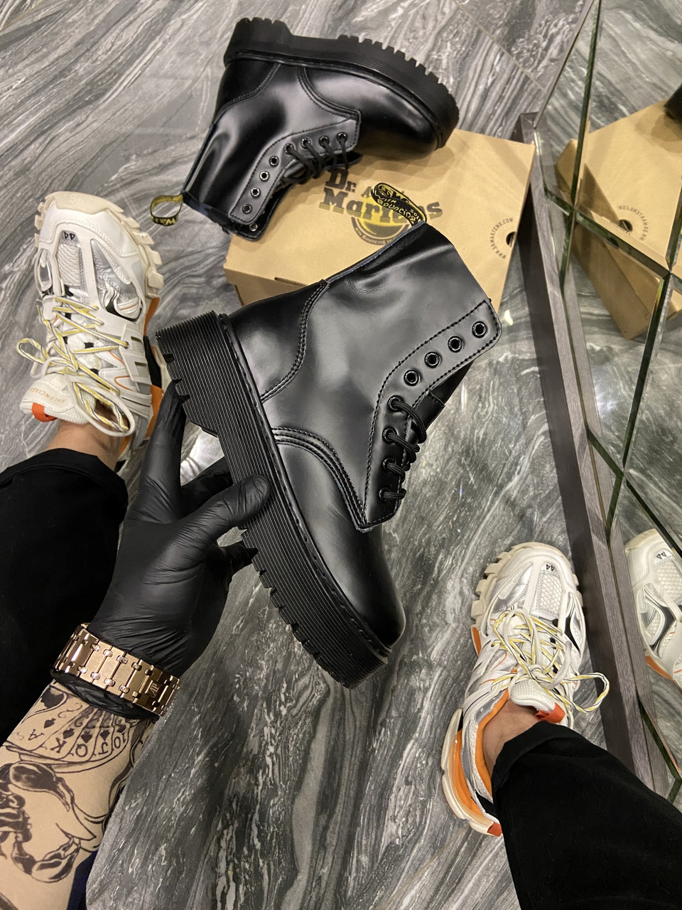 Ботинки женские Dr Martens Jadone Mono Black (Термо/Чёрный). Стильные женские ботинки.
Ботинки женские Dr Martens Jadone Mono Black (Термо/Чёрный). Стильные женские ботинки.