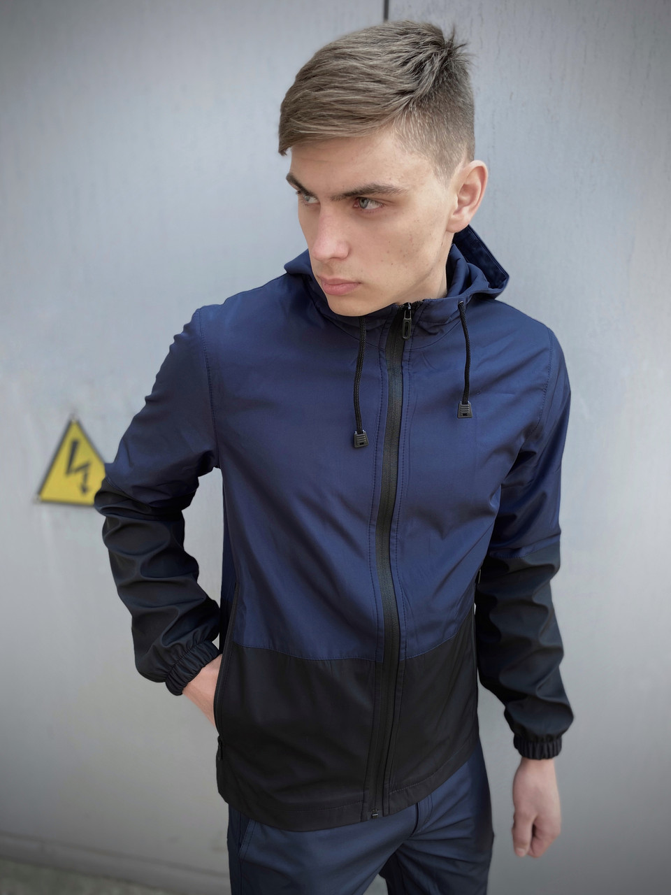 Мужской демисезонный костюм Intruder Softshell Light куртка сине-черная штаны черные S (001SAG 0150), Другие цвета: черно-синий
Мужской демисезонный костюм Intruder Softshell Light куртка сине-черная штаны черные S (001SAG 0150), Другие цвета: черно-синий