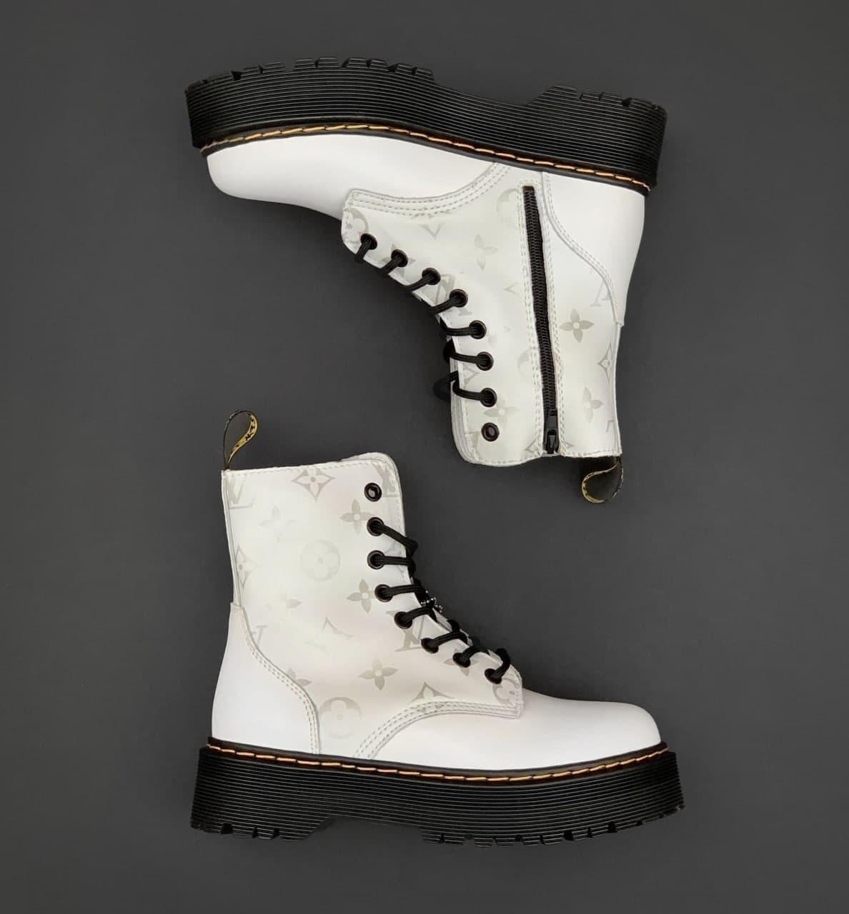 Женские ботинки Dr. Martens x LV Jadon White. Боты белые Др Мартинс без меха для девушек., Белый
Женские ботинки Dr. Martens x LV Jadon White. Боты белые Др Мартинс без меха для девушек., Белый