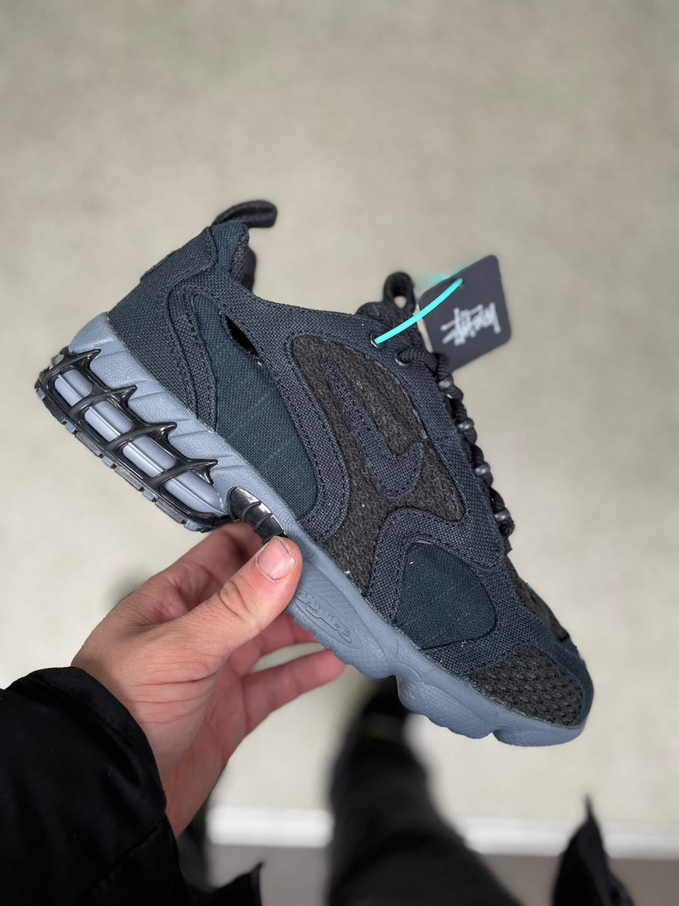Кроссовки мужские Nike Air Zoom Spiridon Caged Stussy серые, Найк Стуси, Дышащая ткань, прошиты. PV-99170 40, Серый
Кроссовки мужские Nike Air Zoom Spiridon Caged Stussy серые, Найк Стуси, Дышащая ткань, прошиты. PV-99170 40, Серый