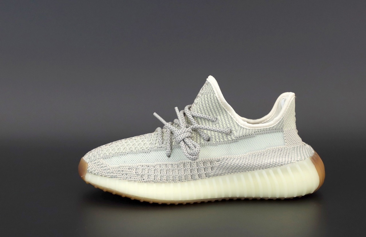 Кроссовки женские Adidas Yeezy Boost 350 ( реплика ) светло-серые(рефлективные), Светло-серый
Кроссовки женские Adidas Yeezy Boost 350 ( реплика ) светло-серые(рефлективные), Светло-серый