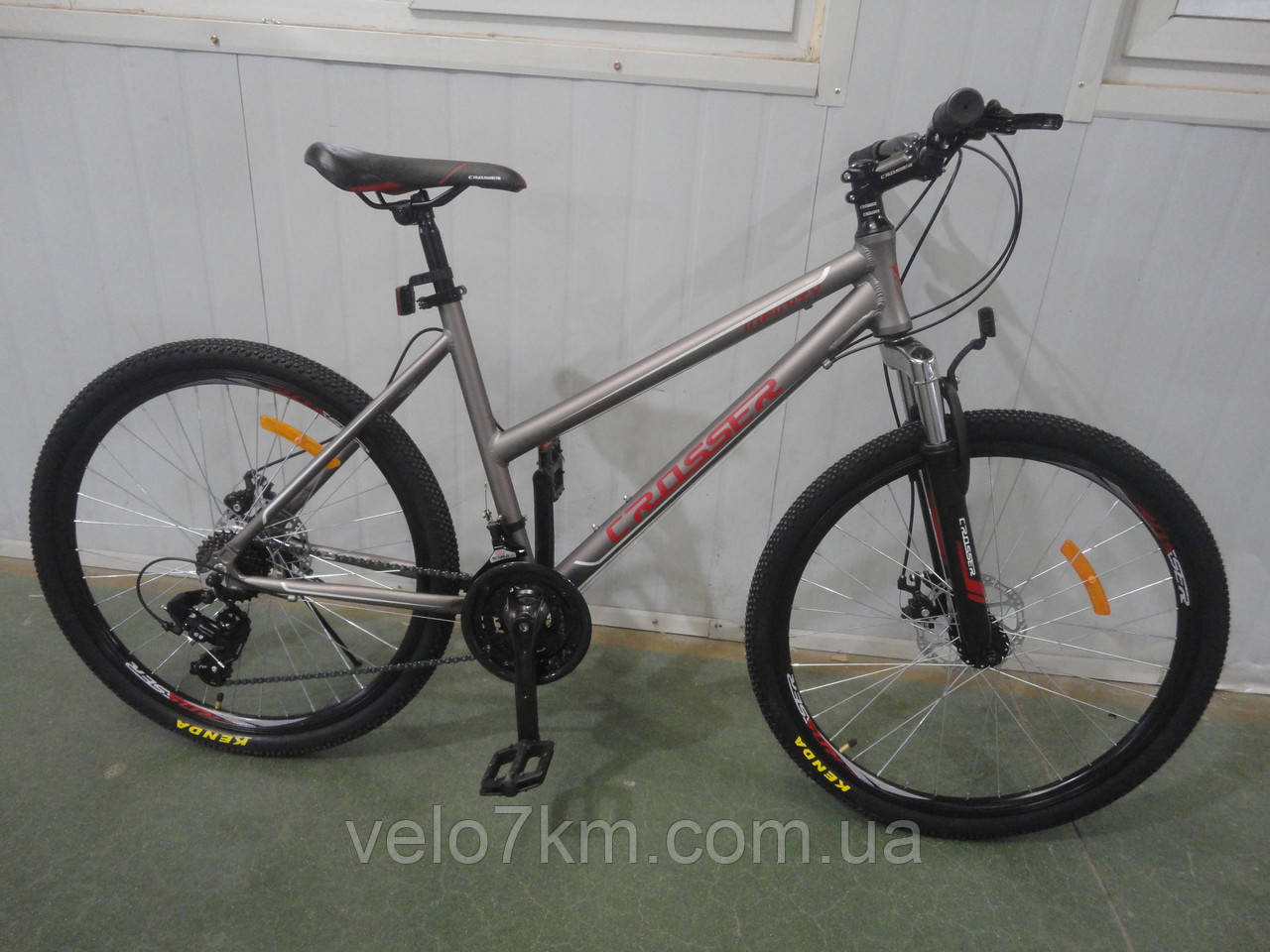 Горный женский алюминиевый велосипед Crosser Infinity 26 рама 18" комплектация Shimano собран в кор.серо-розов
Горный женский алюминиевый велосипед Crosser Infinity 26 рама 18" комплектация Shimano собран в кор.серо-розов