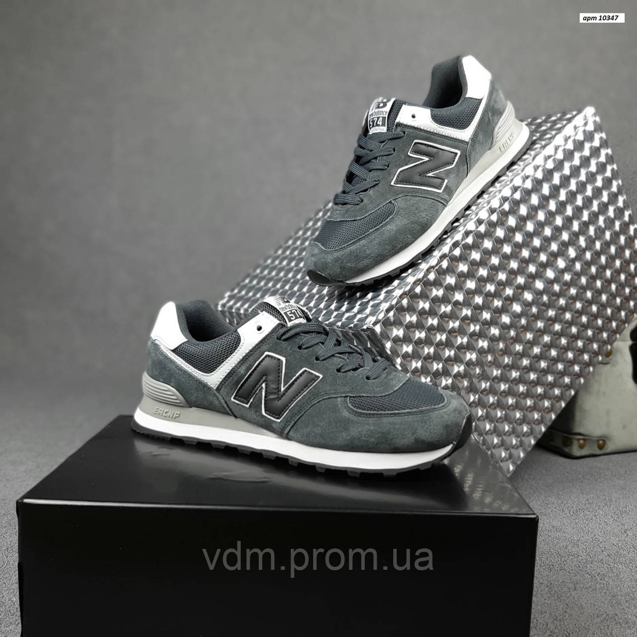 Кроссовки мужские New Balance 574 в стиле Нью Баланс, замша, код OD-10347. Серые 44, Серый
Кроссовки мужские New Balance 574 в стиле Нью Баланс, замша, код OD-10347. Серые 44, Серый