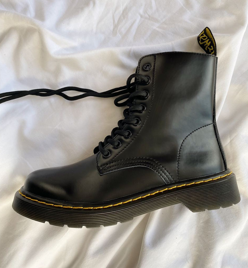 Женские ботинки Dr Martens 1460 Classic black, др мартенс женские, ботінки мартінс 1460, Dr. Martens МЕХ 40
Женские ботинки Dr Martens 1460 Classic black, др мартенс женские, ботінки мартінс 1460, Dr. Martens МЕХ 40