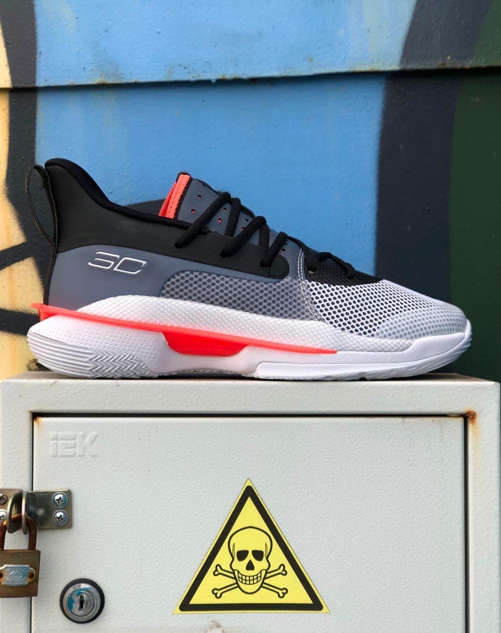 Мужские кроссовки Under Armour Curry 7 Black Grey White / Андер Армур Кари 7 Черные Серые Белые 42, Черный
Мужские кроссовки Under Armour Curry 7 Black Grey White / Андер Армур Кари 7 Черные Серые Белые 42, Черный