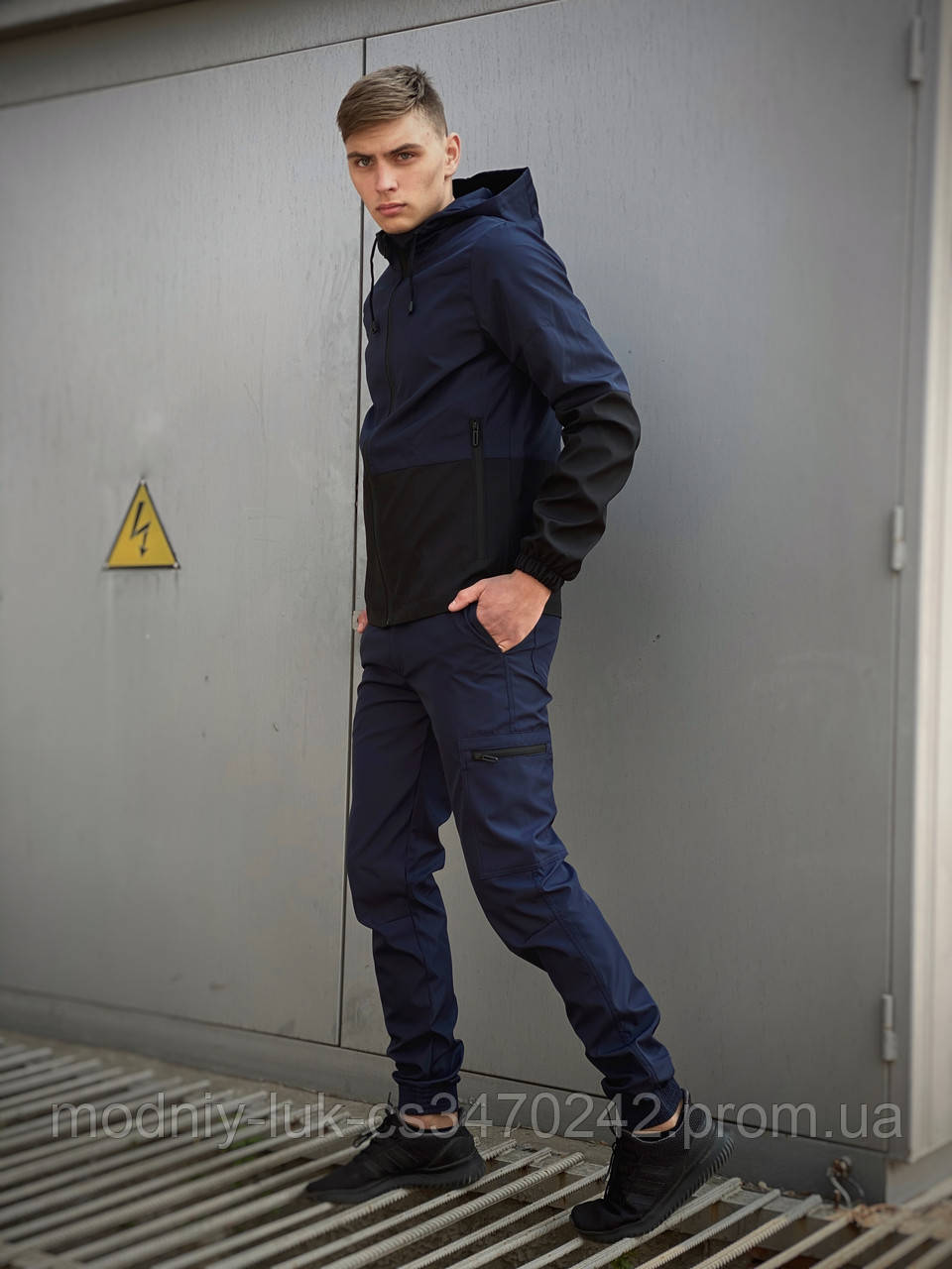 Мужской костюм сине-черный демисезонный Intruder Softshell Light Куртка мужская синяя, штаны синие черные
Мужской костюм сине-черный демисезонный Intruder Softshell Light Куртка мужская синяя, штаны синие черные