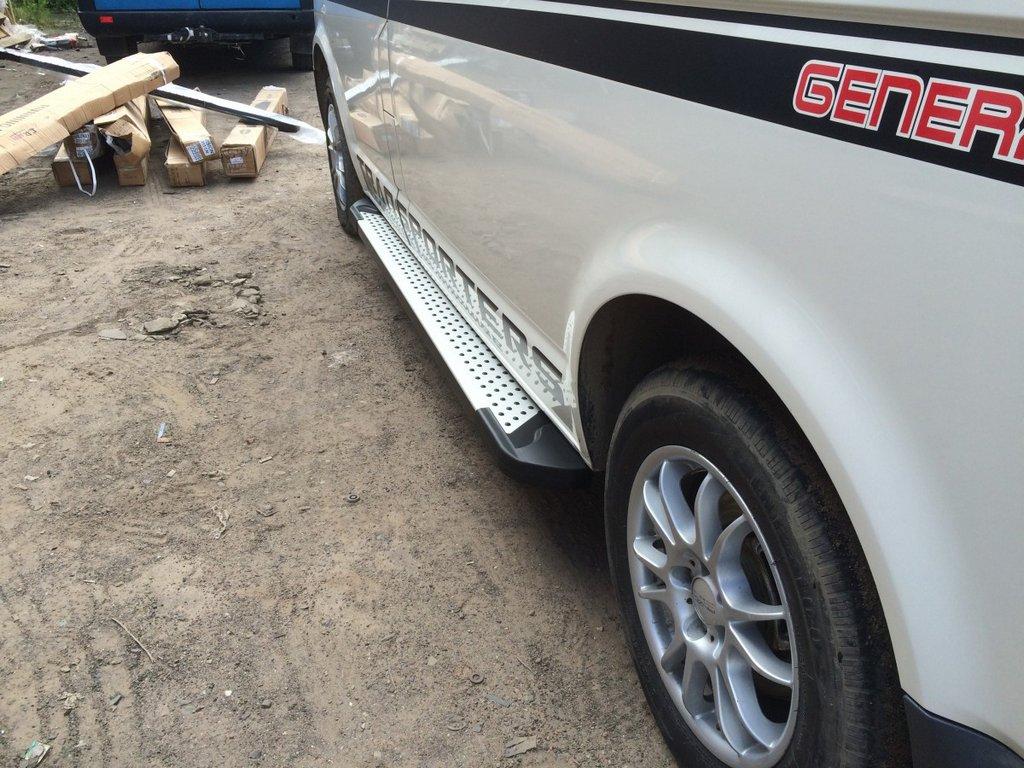 Volkswagen T5 Transporter 2003-2010 гг. Боковые пороги Allmond Grey (2 шт, алюм) Длинная база
Volkswagen T5 Transporter 2003-2010 гг. Боковые пороги Allmond Grey (2 шт, алюм) Длинная база