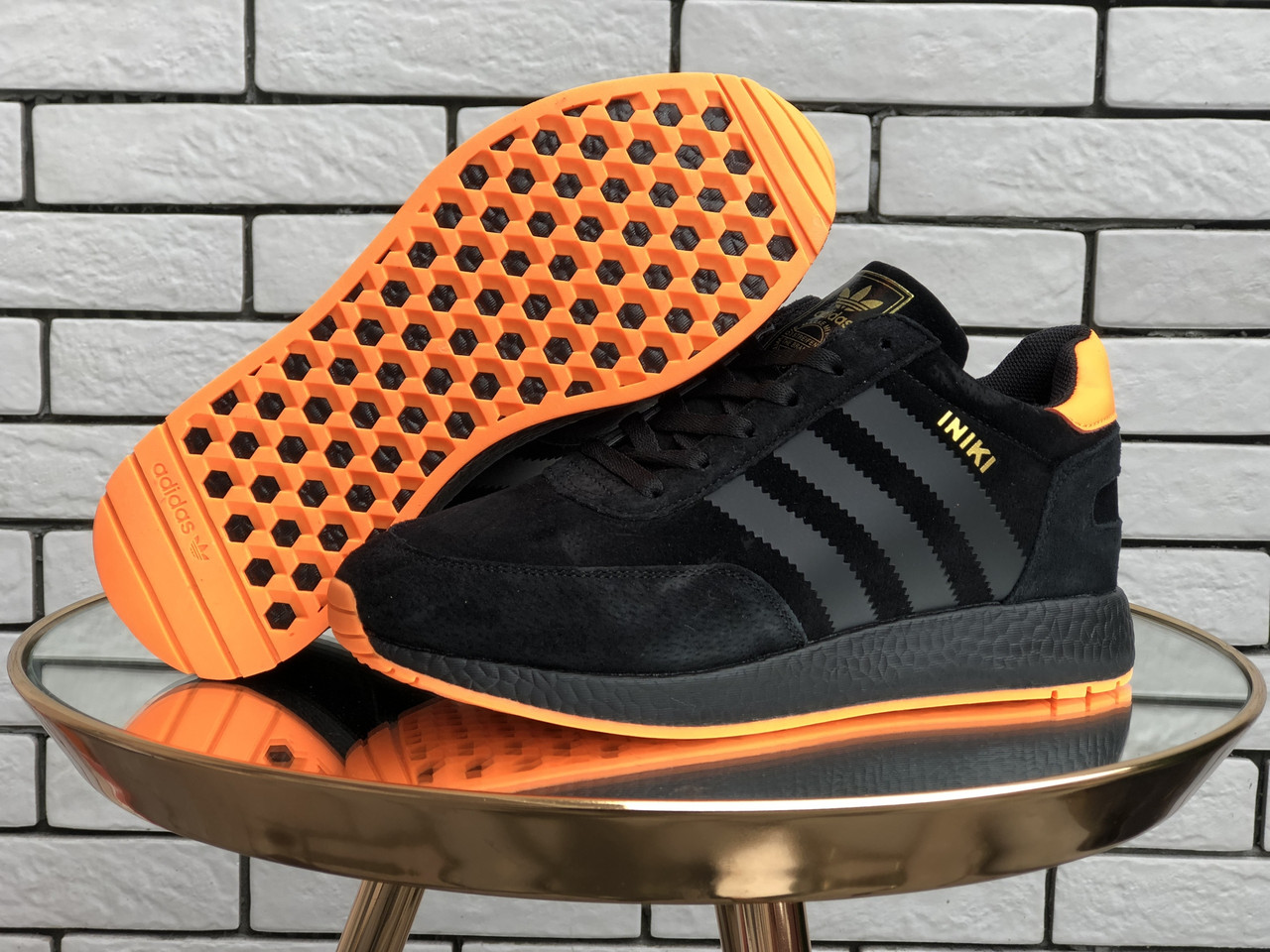 Кроссовки женские зимние Adidas Iniki черные, АдиДас Иники. Натуральная замша, мех 100% прошиты. Код SD-9949 39, Черный
Кроссовки женские зимние Adidas Iniki черные, АдиДас Иники. Натуральная замша, мех 100% прошиты. Код SD-9949 39, Черный