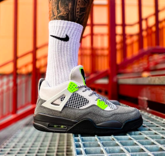 Кроссовки мужские Nike Air Jordan 4 Retro SE серые, Найк Джордан Ретро 4, натуральная замша. Код KS-7741 43, Серый
Кроссовки мужские Nike Air Jordan 4 Retro SE серые, Найк Джордан Ретро 4, натуральная замша. Код KS-7741 43, Серый