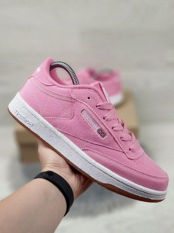 Кроссовки Reebok Workout Classica розовые замшевые рибок лимитированные для тренировок, Розовый
Кроссовки Reebok Workout Classica розовые замшевые рибок лимитированные для тренировок, Розовый