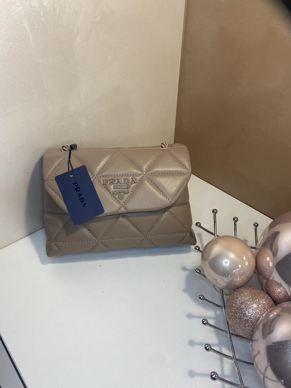 Женская сумка Prada Прада через плечо в расцветках,кросс боди, cross body, брендовый клатч, 228 бежевый
Женская сумка Prada Прада через плечо в расцветках,кросс боди, cross body, брендовый клатч, 228 бежевый