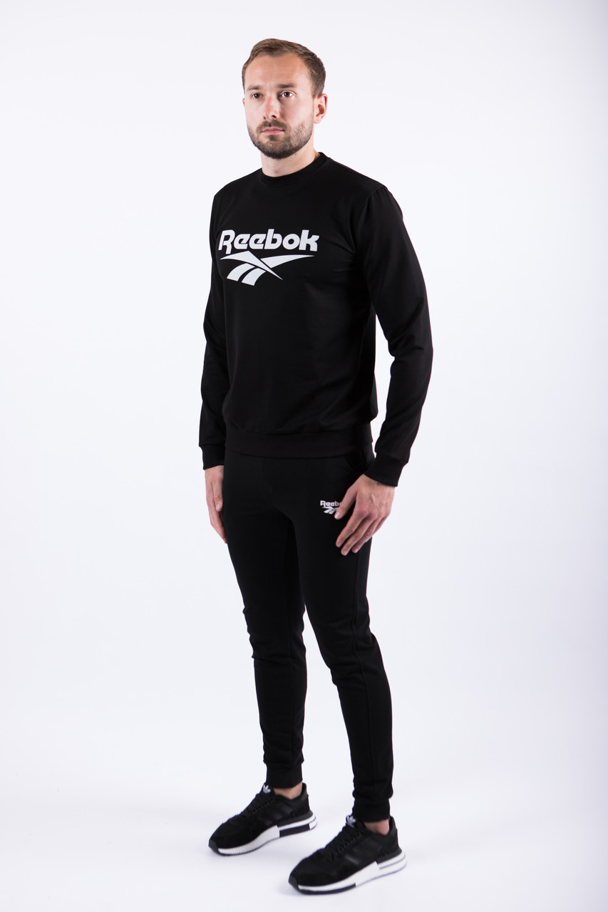 Мужской спортивный костюм чёрный свитшот с принтом "Reebok" и чёрные штани с принтом "Reebok", Черный
Мужской спортивный костюм чёрный свитшот с принтом "Reebok" и чёрные штани с принтом "Reebok", Черный