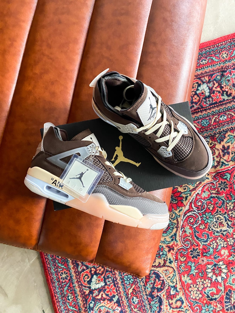 Кроссовки женские Nike Air Jordan 4 Retro Off-White коричневые, Найк Джордан, нубук. Код KS-3302 39, Коричневый
Кроссовки женские Nike Air Jordan 4 Retro Off-White коричневые, Найк Джордан, нубук. Код KS-3302 39, Коричневый