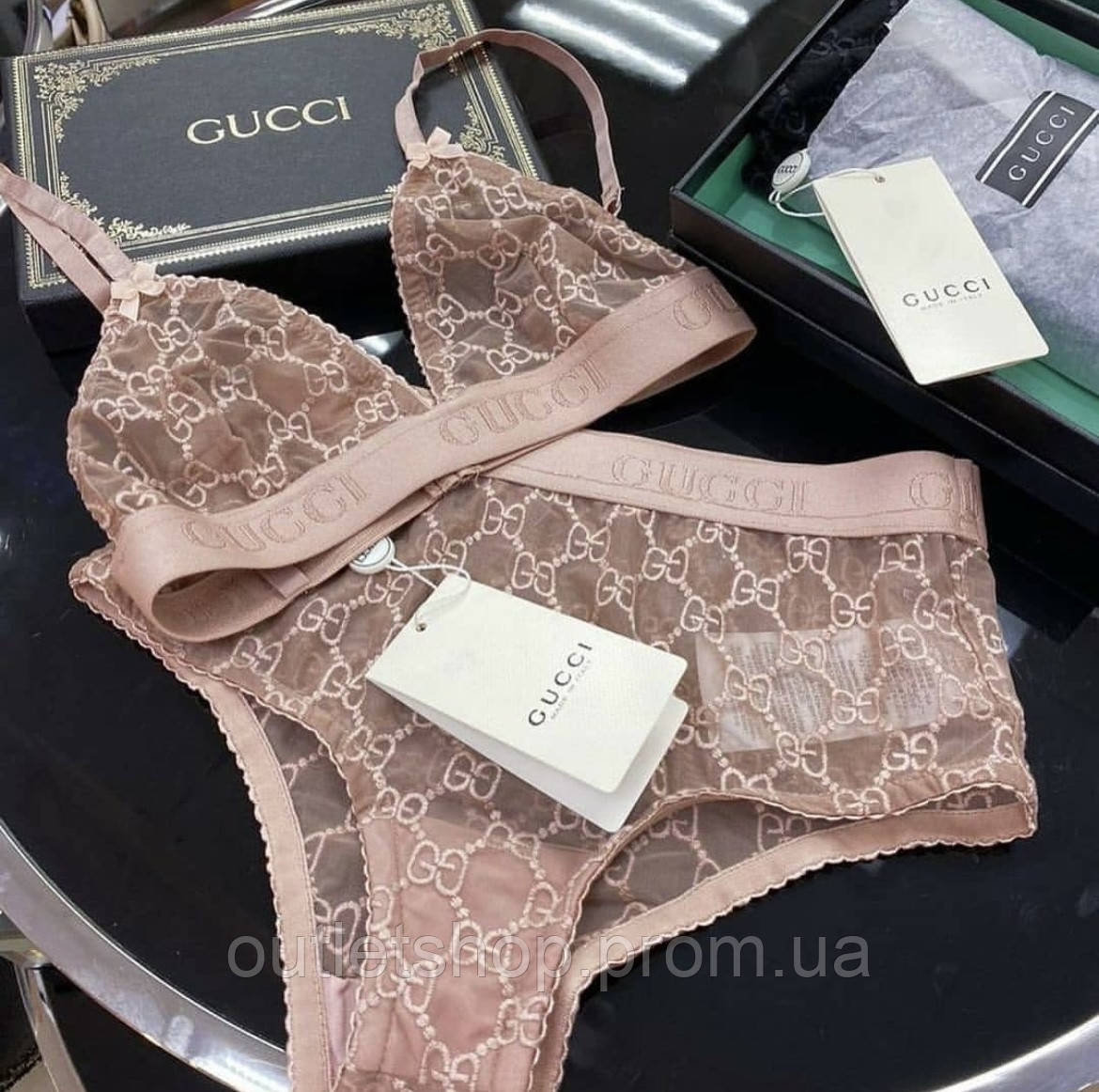 Нижнее белье Гуччи в бежевом цвете | Комплект нижнего белья Gucci | Женское белье Гучи
Нижнее белье Гуччи в бежевом цвете | Комплект нижнего белья Gucci | Женское белье Гучи