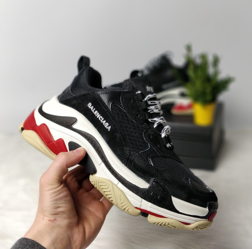 Женские кроссовки Balenciaga Triple S Black/White/Red (р. 36,37,39,40) 40, 25.5, Черный
Женские кроссовки Balenciaga Triple S Black/White/Red (р. 36,37,39,40) 40, 25.5, Черный