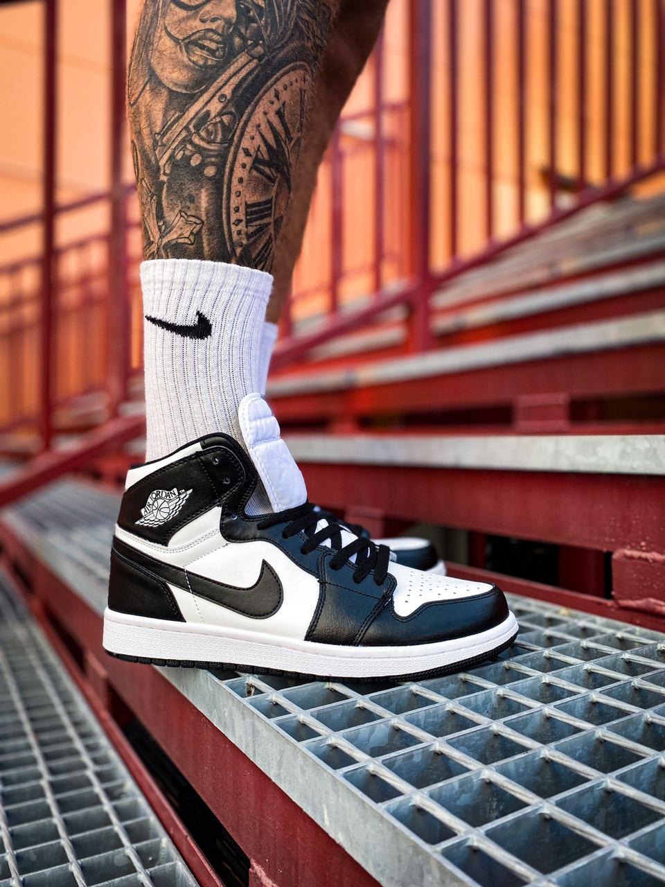 Мужские кроссовки Nike Air Jordan 1 Retro High White Black / Найк Аир Джордан 1 Ретро Белые Черные 43, Белый
Мужские кроссовки Nike Air Jordan 1 Retro High White Black / Найк Аир Джордан 1 Ретро Белые Черные 43, Белый
