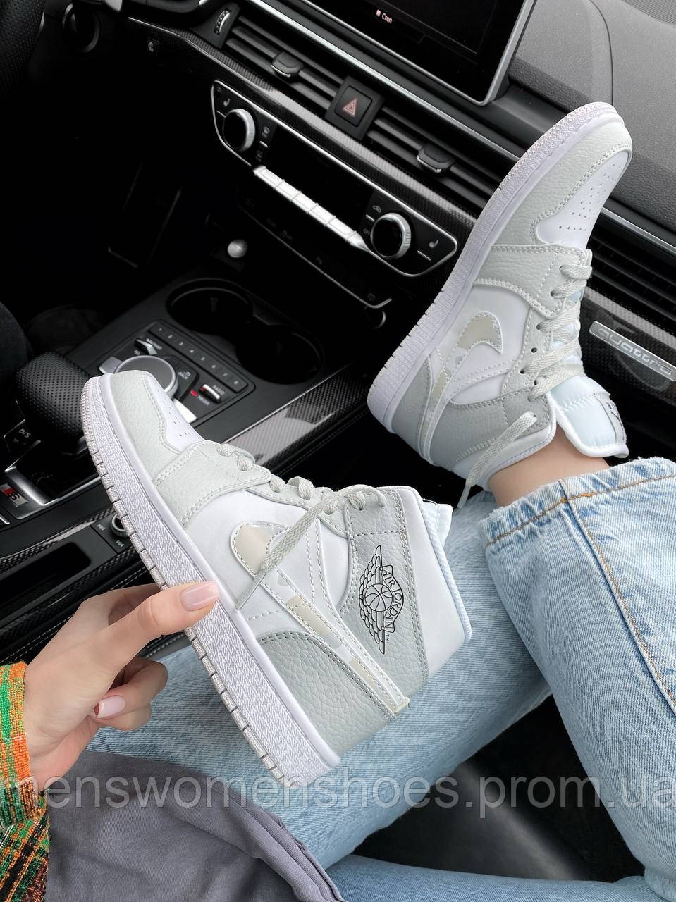 Кроссовки женские высокие светлые Air Jordan 1 Retro High Mid Grey Camo Серые 39, Серый
Кроссовки женские высокие светлые Air Jordan 1 Retro High Mid Grey Camo Серые 39, Серый