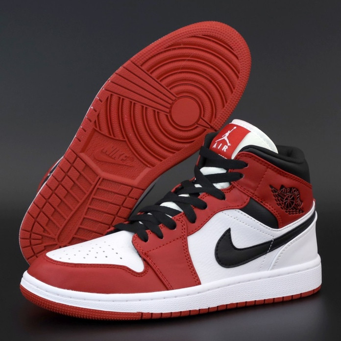 Мужские кроссовки в стиле Nike Air Jordan 1 Retro High, кожа, красный, белый, черный, Вьетнам 43
Мужские кроссовки в стиле Nike Air Jordan 1 Retro High, кожа, красный, белый, черный, Вьетнам 43