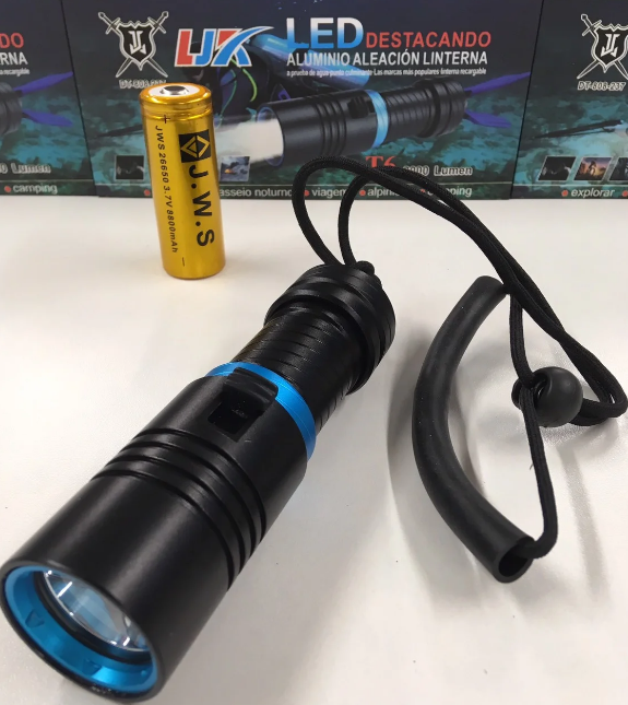 Подводный фонарь водонепроницаемый фонарик для дайвинга DIVING 808 T6-237 Black, Черный
Подводный фонарь водонепроницаемый фонарик для дайвинга DIVING 808 T6-237 Black, Черный