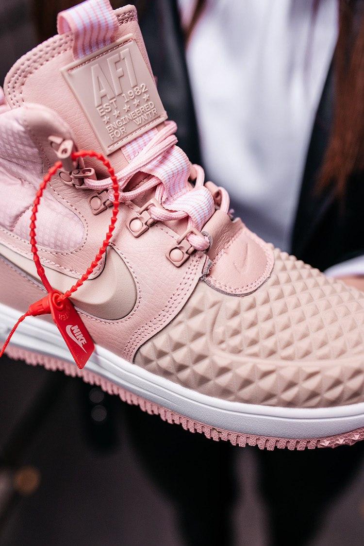 Кроссы для женщин Найк Дакбут 17. Женские кроссовки розовые Nike Duckboot 17 “PINK., Розовый
Кроссы для женщин Найк Дакбут 17. Женские кроссовки розовые Nike Duckboot 17 “PINK., Розовый