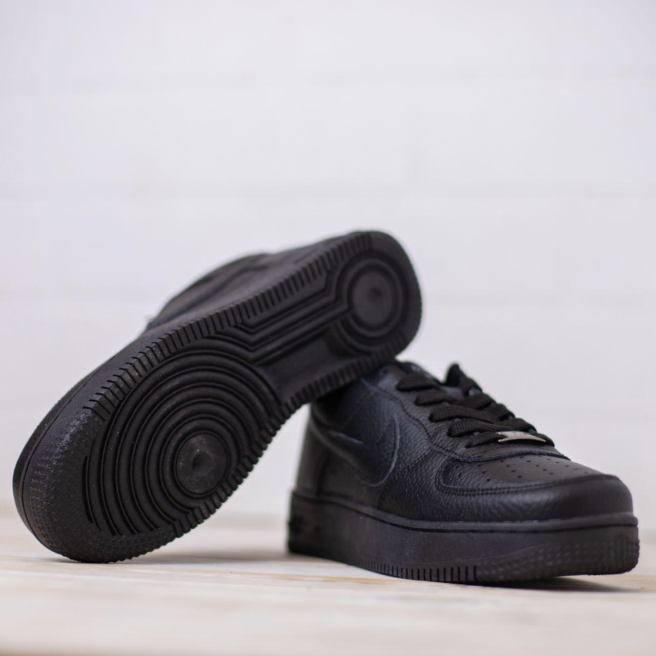 Стильные кроссовки Найк Аир Форс 1 для мужчин Кроссы мужские Nike Air Force 1 полностью черные., Черный
Стильные кроссовки Найк Аир Форс 1 для мужчин Кроссы мужские Nike Air Force 1 полностью черные., Черный