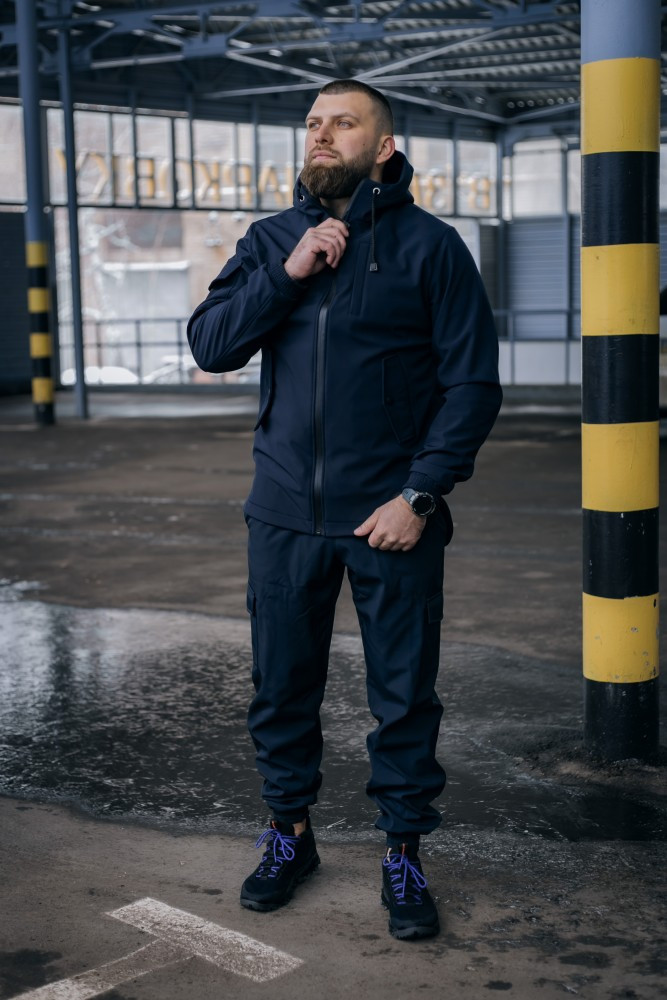 Мужской костюм синий демисезонный Softshell Intruder. Куртка мужская синяя, штаны утепленные.
Мужской костюм синий демисезонный Softshell Intruder. Куртка мужская синяя, штаны утепленные.