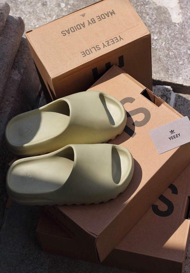 Adidas Yeezy Slide Resin Green / сланцы женские и мужские; светло-зеленые/кремовые; летние 41, Белый
Adidas Yeezy Slide Resin Green / сланцы женские и мужские; светло-зеленые/кремовые; летние 41, Белый