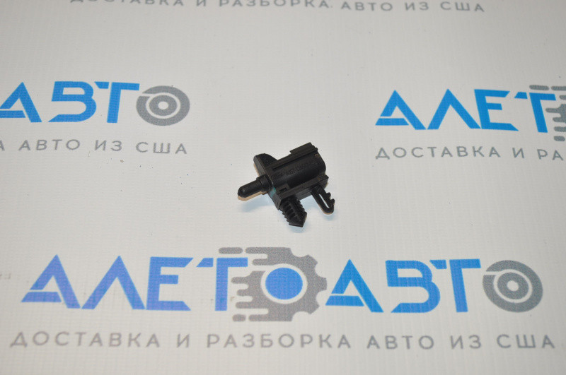 Датчик температуры окружающего воздуха Ford Fusion mk5 13- новый OEM 5090031 Форд Фьюжен
Датчик температуры окружающего воздуха Ford Fusion mk5 13- новый OEM 5090031 Форд Фьюжен
