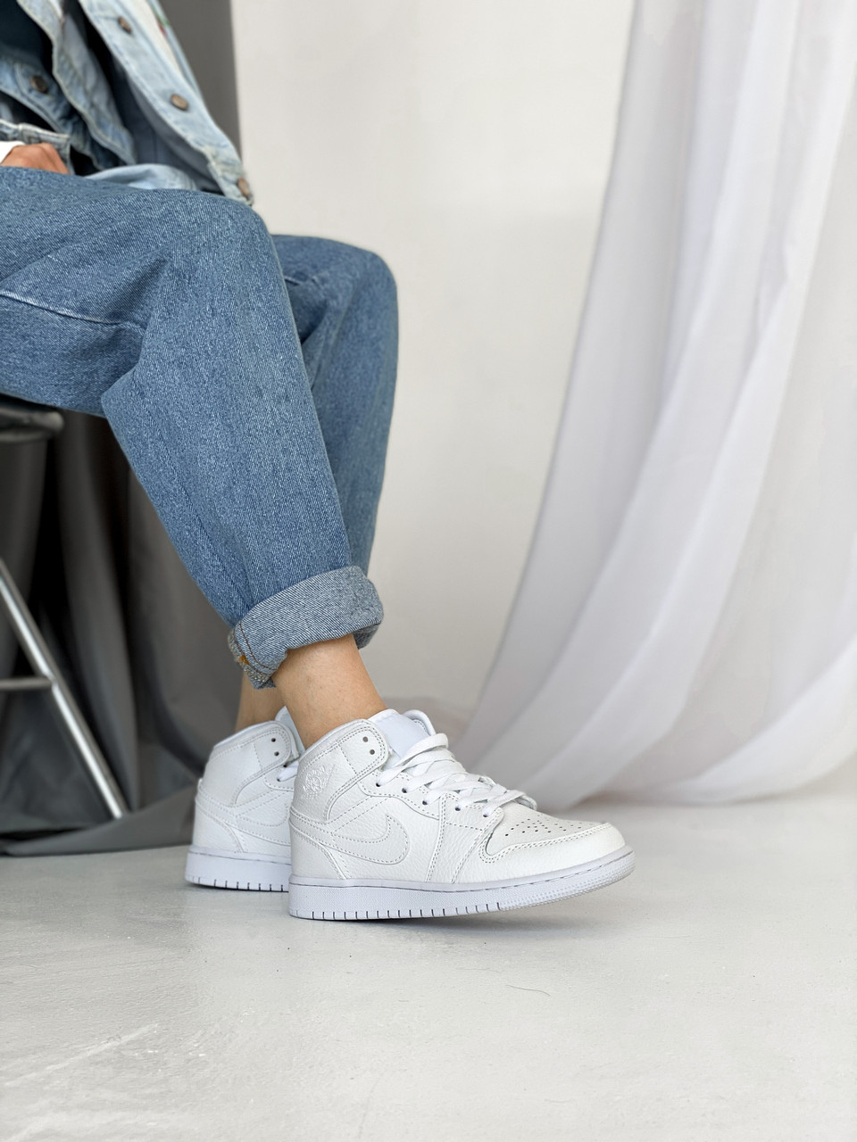 Кроссовки женские Nike Air Jordan белые, Найк Джордан, натуральная кожа, код PL-0567 37, Белый
Кроссовки женские Nike Air Jordan белые, Найк Джордан, натуральная кожа, код PL-0567 37, Белый