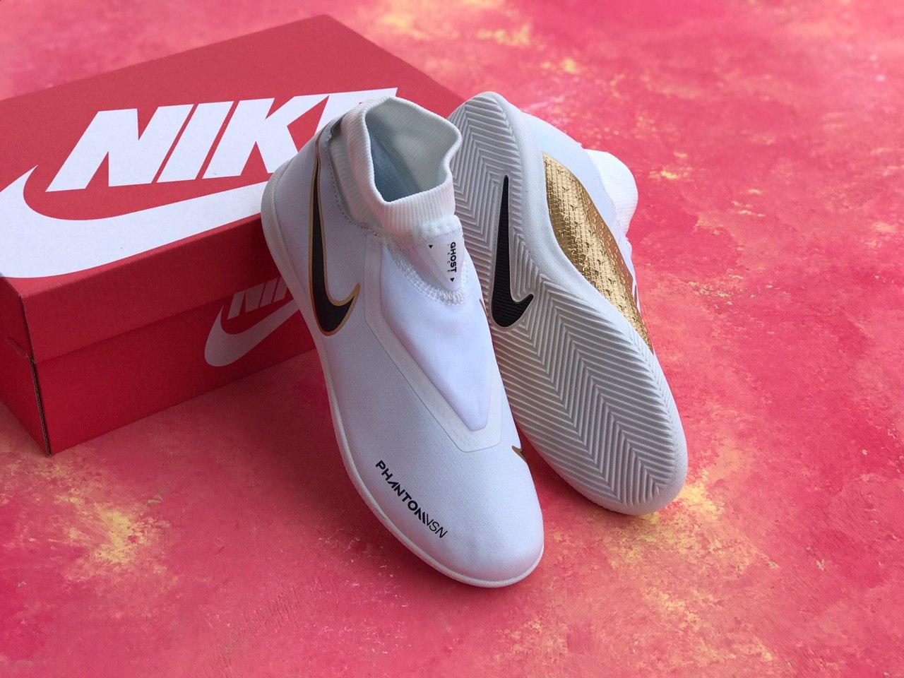 Футзалки Nike Phantom Vision Academy Dynamic Fit IC/найк фантом/футбольная обувь, Белый
Футзалки Nike Phantom Vision Academy Dynamic Fit IC/найк фантом/футбольная обувь, Белый