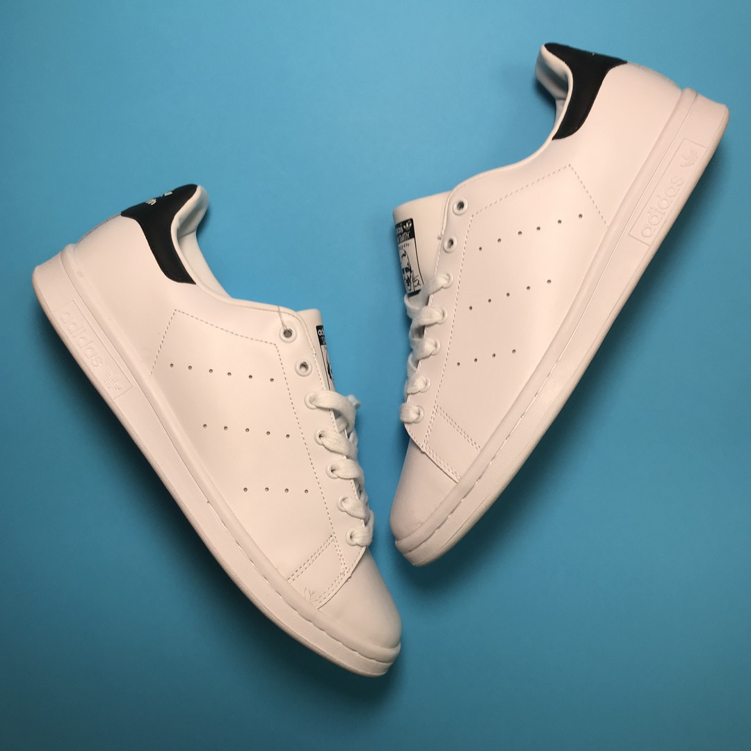 Кроссовки женские Adidas Stan Smith White Black (Белый). Стильные женские кроссовки Адидас., Серый
Кроссовки женские Adidas Stan Smith White Black (Белый). Стильные женские кроссовки Адидас., Серый
