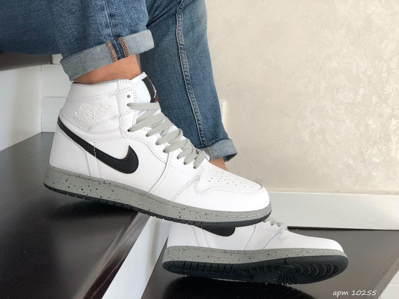 Мужские кроссовки Nike Air Jordan (бело-серые). Баскетбольная кожаная обувь найк аир джордан 44
Мужские кроссовки Nike Air Jordan (бело-серые). Баскетбольная кожаная обувь найк аир джордан 44