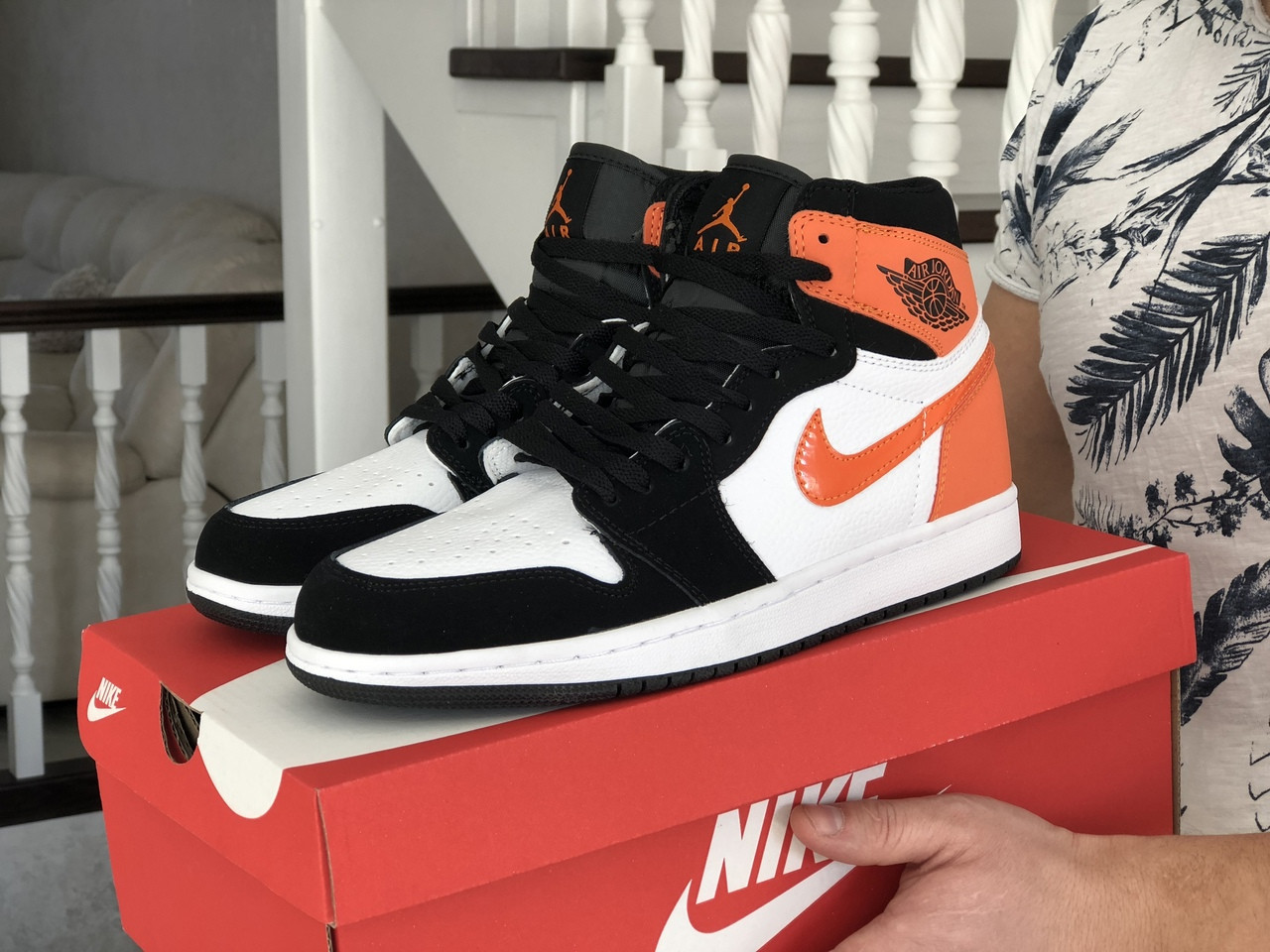 Мужские демисезонные высокие кроссовки в стиле Nike Air Jordan, белые с оранжевым Найк Аир Джордан, Оранжевый
Мужские демисезонные высокие кроссовки в стиле Nike Air Jordan, белые с оранжевым Найк Аир Джордан, Оранжевый