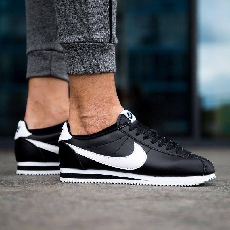 Кроссовки Nike Classic Cortez чёрные с белым кожанные демисезонные найк модные беговые, Черный
Кроссовки Nike Classic Cortez чёрные с белым кожанные демисезонные найк модные беговые, Черный