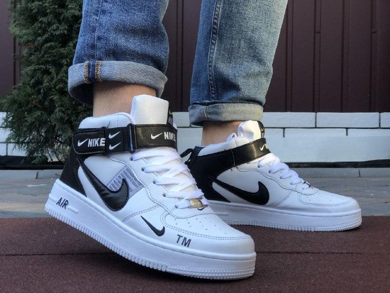 Кроссовки Nike Air Force 1 Mid LV8 белые с чёрным кожанные найк дешевые повседневные, Белый
Кроссовки Nike Air Force 1 Mid LV8 белые с чёрным кожанные найк дешевые повседневные, Белый