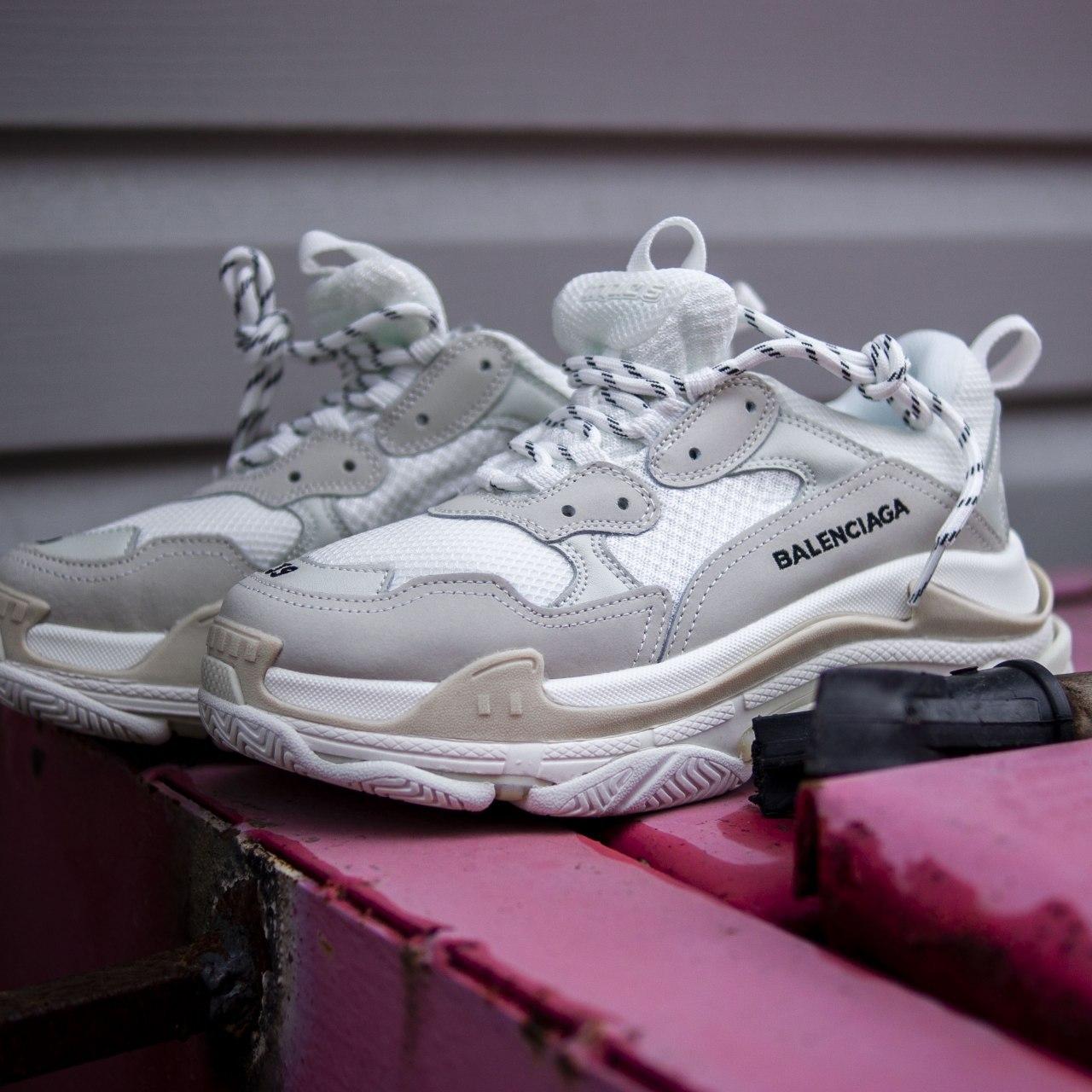 Женские кроссовки Balenciaga Triple S Beige / Баленсиага Трипл С Бежевые, Бежевый
Женские кроссовки Balenciaga Triple S Beige / Баленсиага Трипл С Бежевые, Бежевый