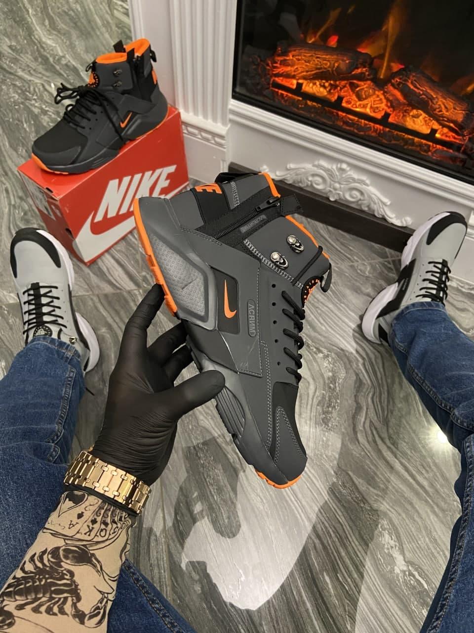 Мужские кроссовки Nike Air Huarache MID Winter Black Orangе/Найк Аир Хуарачи МИД Зима Черные Оранжевые (Термо)
Мужские кроссовки Nike Air Huarache MID Winter Black Orangе/Найк Аир Хуарачи МИД Зима Черные Оранжевые (Термо)
