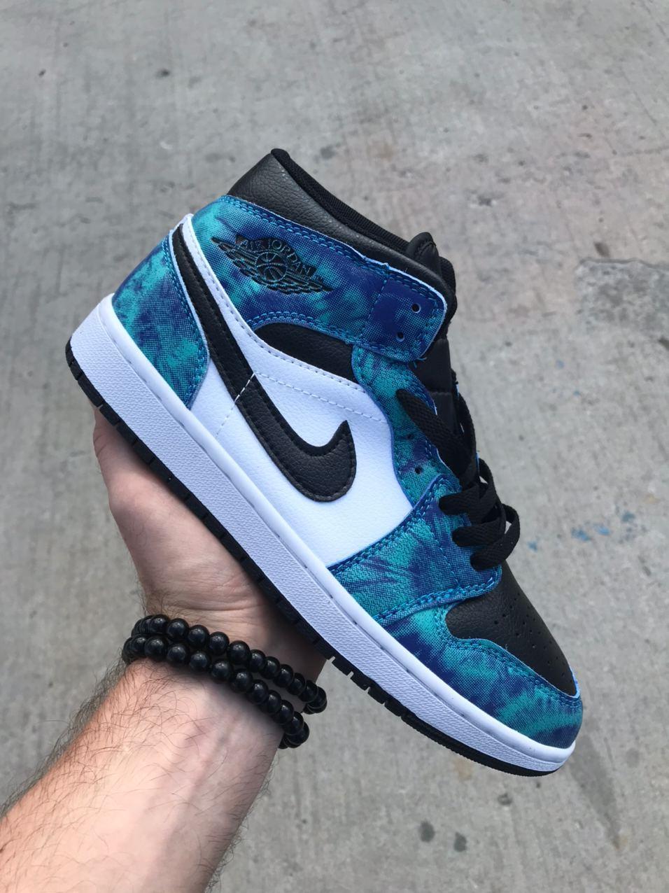 Мужские кроссовки Nike Air Jordan Retro 1 High OG Tie Dye / Найк Аир Джордан Ретро 1 Синие 43, Синий
Мужские кроссовки Nike Air Jordan Retro 1 High OG Tie Dye / Найк Аир Джордан Ретро 1 Синие 43, Синий