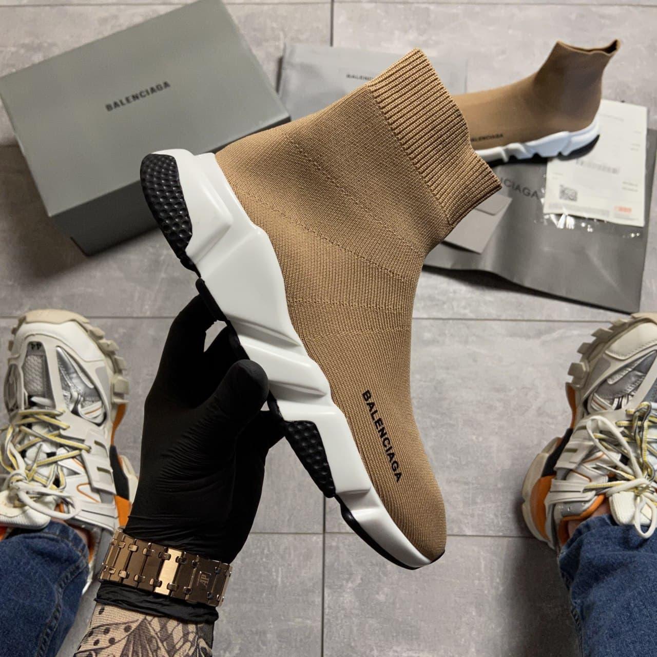 Женские кроссовки Balenciaga Speed Trainer Beige / Баленсиага Спид Бежевые 37, Бежевый
Женские кроссовки Balenciaga Speed Trainer Beige / Баленсиага Спид Бежевые 37, Бежевый