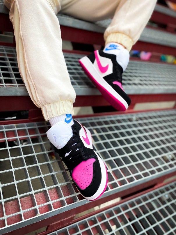 Женские кроссовки Nike Air Jordan 1 Low White Black Pink / Найк Аир Джордан 1 Ретро Белые Черные Розовые, Розовый
Женские кроссовки Nike Air Jordan 1 Low White Black Pink / Найк Аир Джордан 1 Ретро Белые Черные Розовые, Розовый