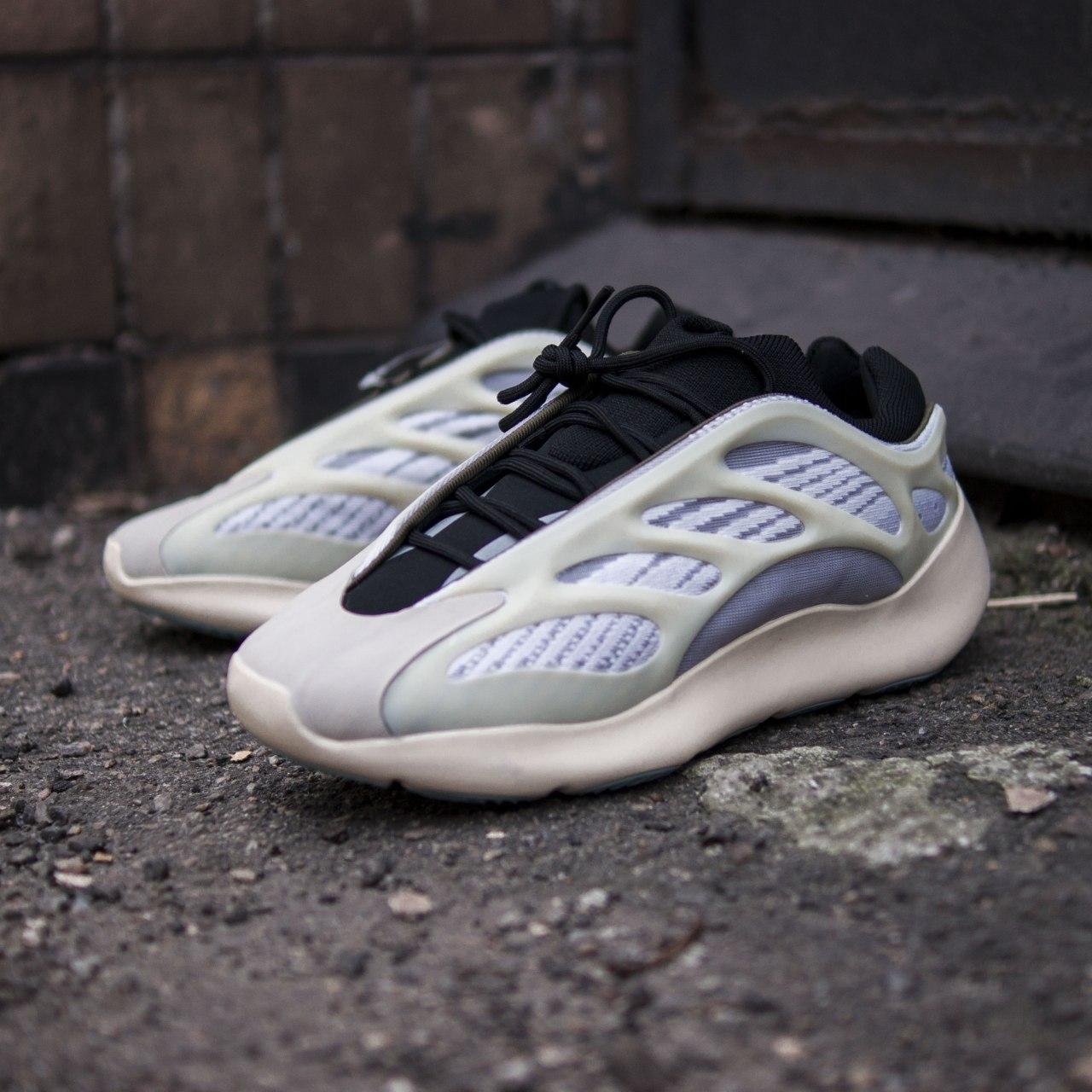 Мужские кроссовки Adidas Yeezy Boost 700 V3 Azael / Адидас Изи Буст 700 В3 Молочные 42, Бежевый
Мужские кроссовки Adidas Yeezy Boost 700 V3 Azael / Адидас Изи Буст 700 В3 Молочные 42, Бежевый