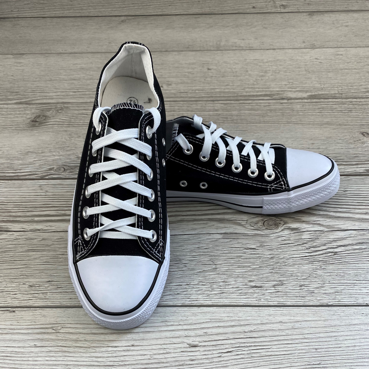 Мужские черные кеды Converse Конверс демисезонные легкая спортивная обувь стильные кеды для мужчин реплика 44, Черный
Мужские черные кеды Converse Конверс демисезонные легкая спортивная обувь стильные кеды для мужчин реплика 44, Черный