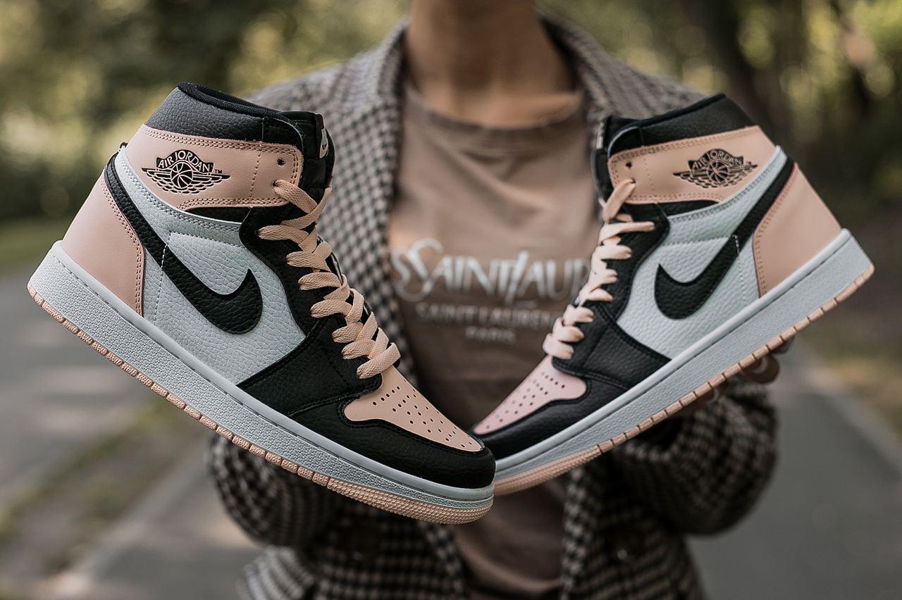 Женские кроссовки Nike Air Jordan 1 RETRO High Patent Pink / Найк Аир Джордан 1 Ретро Персиковые 39, Персиковый
Женские кроссовки Nike Air Jordan 1 RETRO High Patent Pink / Найк Аир Джордан 1 Ретро Персиковые 39, Персиковый
