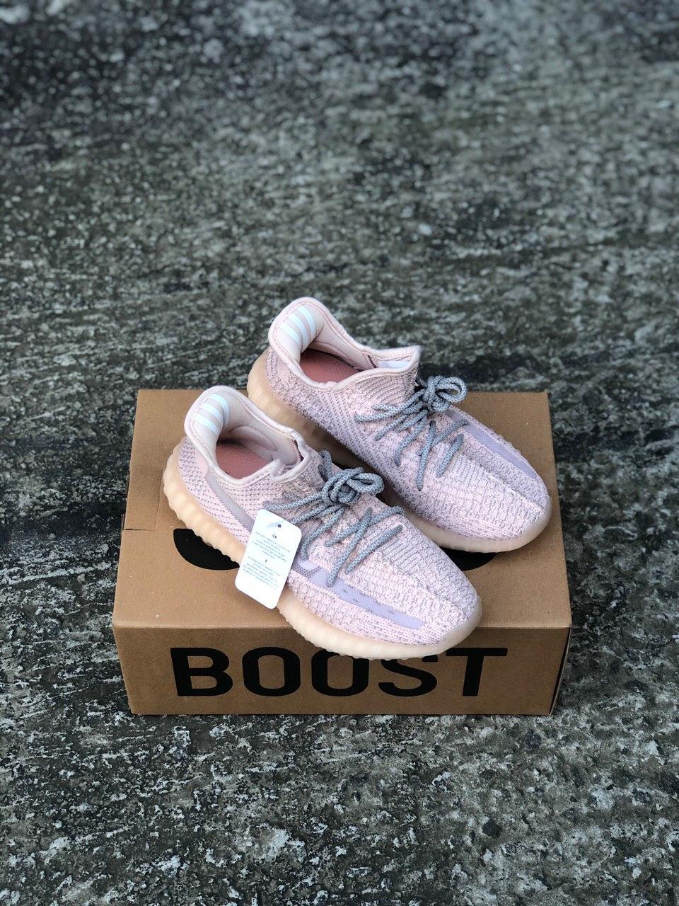 Женские кроссовки AdidasYeezy Boost 350 v2 SYNTH/Адидас Изи Буст 350 в2 38, Розовый
Женские кроссовки AdidasYeezy Boost 350 v2 SYNTH/Адидас Изи Буст 350 в2 38, Розовый