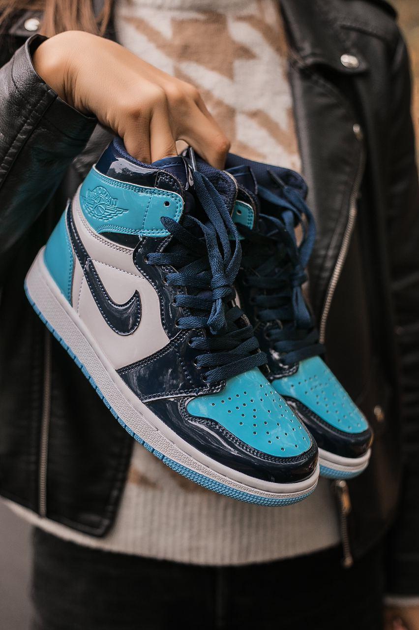 Женские кроссовки Nike Air Jordan 1 Retro Blue Glow / Найк Аир Джордан Ретро 1 Голубые Лаковые 37, Голубой
Женские кроссовки Nike Air Jordan 1 Retro Blue Glow / Найк Аир Джордан Ретро 1 Голубые Лаковые 37, Голубой